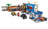 Конструктор LEGO City Городская площадь (60097)