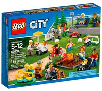 Конструктор LEGO City Развлечения в парке (60134)