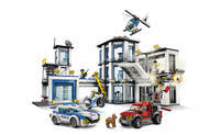 Конструктор Lego City Полицейский участок (60141)